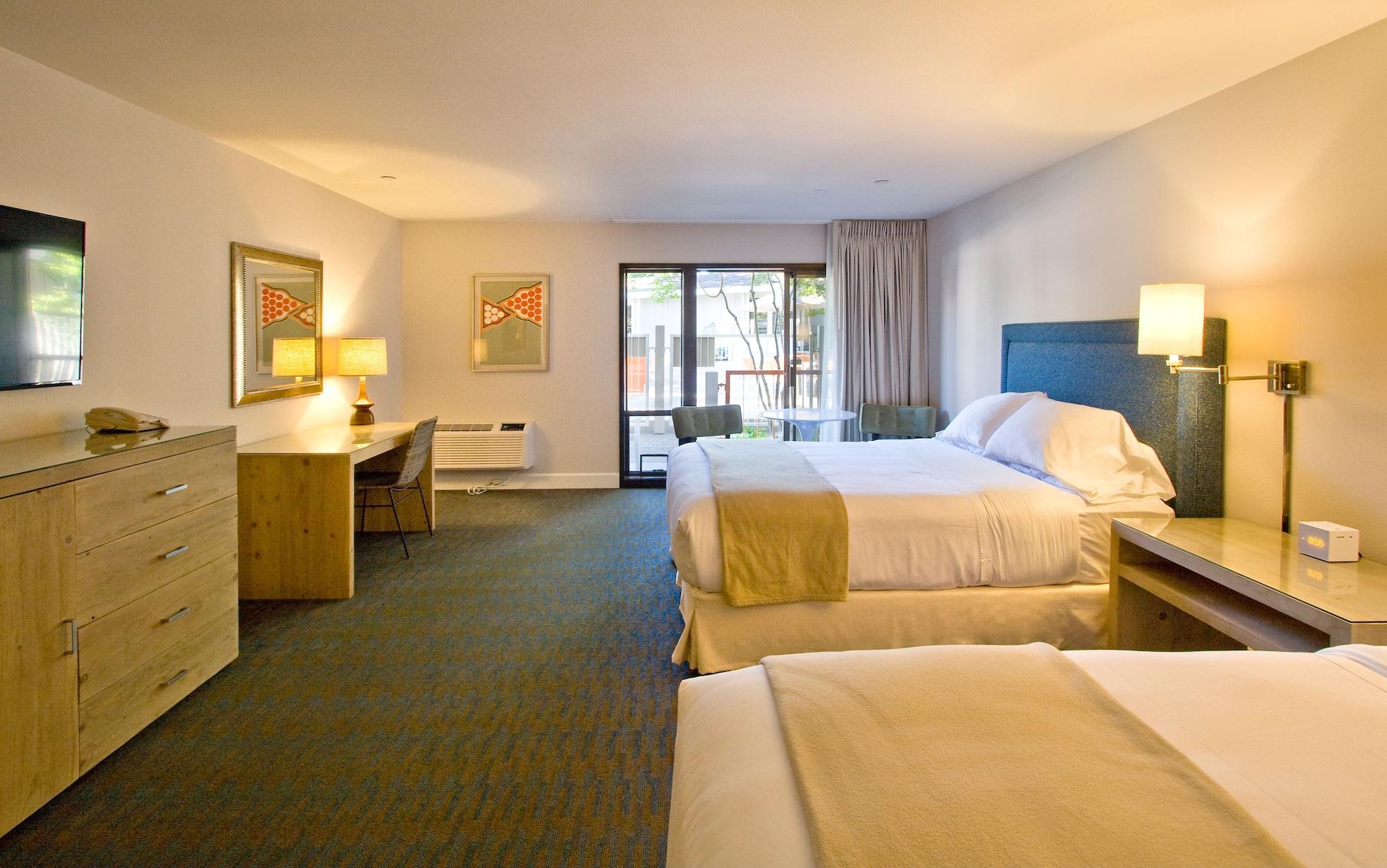 Ashland Hills Hotel & Suites מראה חיצוני תמונה