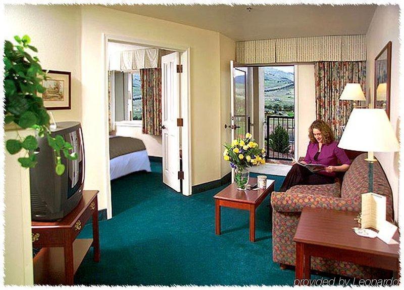 Ashland Hills Hotel & Suites חדר תמונה