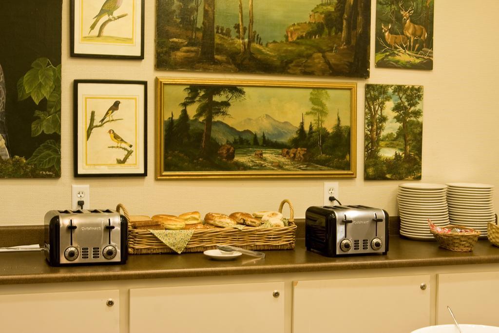 Ashland Hills Hotel & Suites מראה חיצוני תמונה