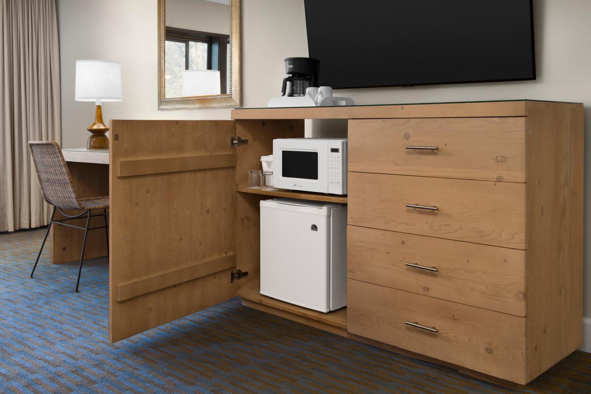 Ashland Hills Hotel & Suites מראה חיצוני תמונה