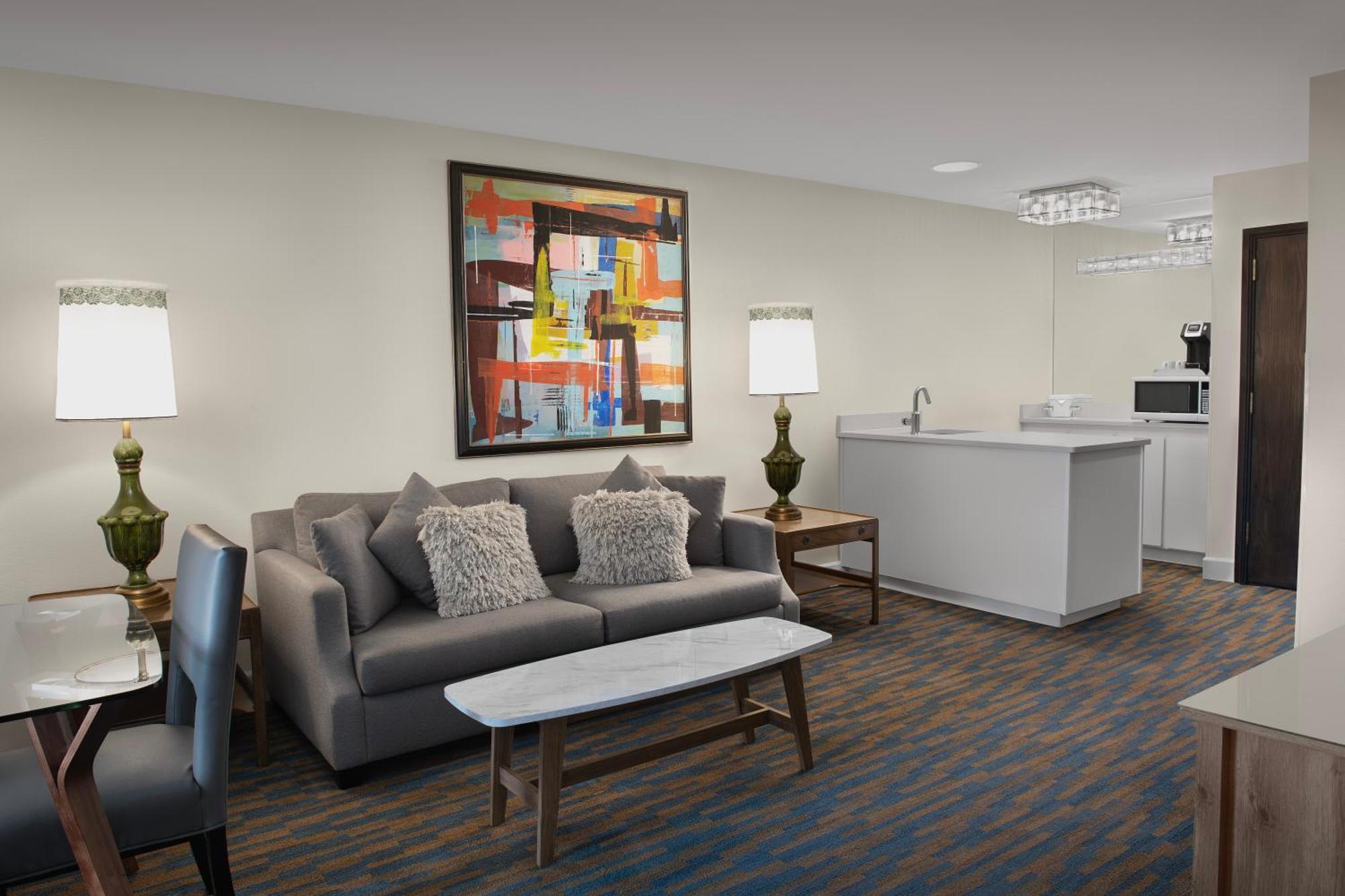 Ashland Hills Hotel & Suites מראה חיצוני תמונה