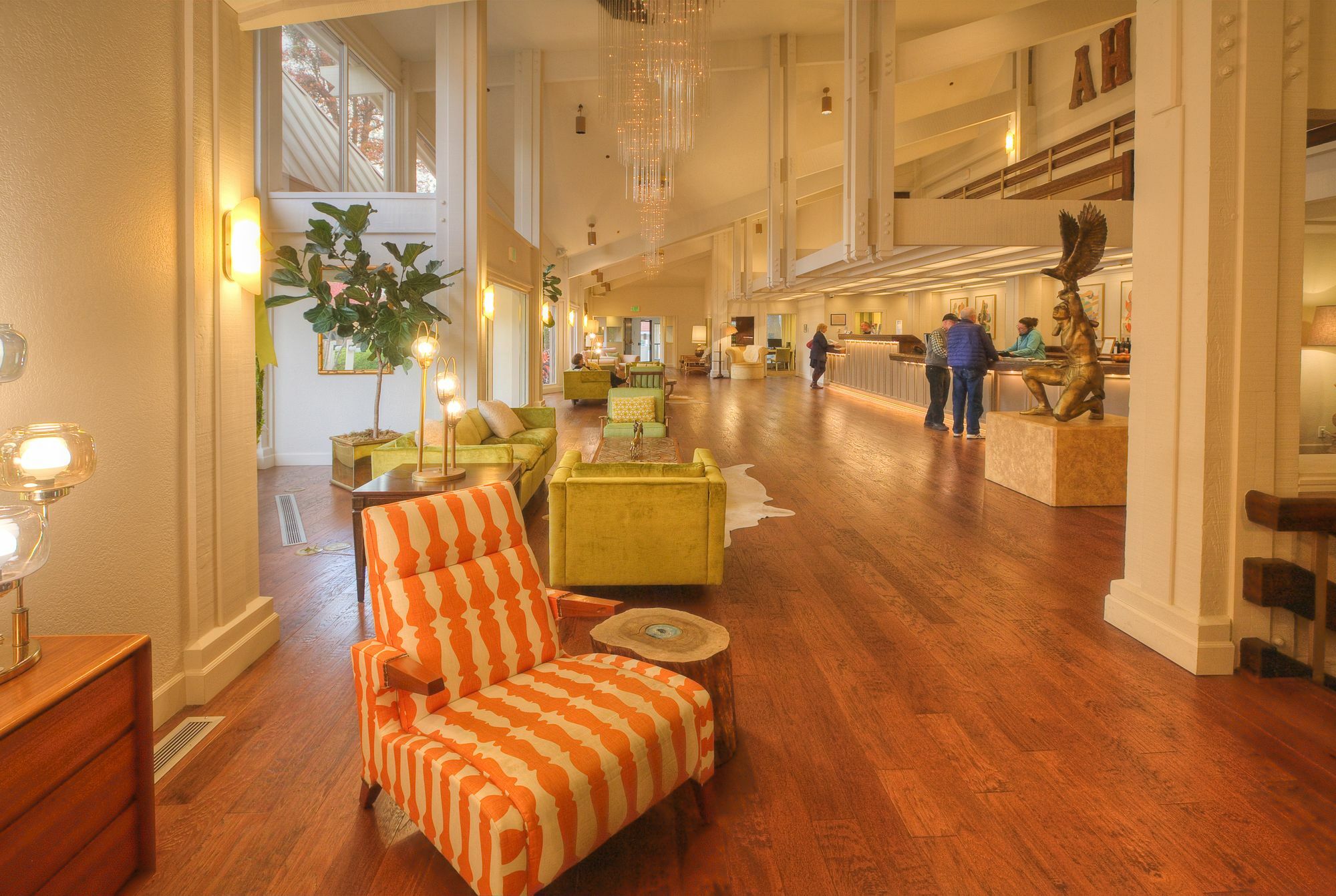Ashland Hills Hotel & Suites מראה חיצוני תמונה